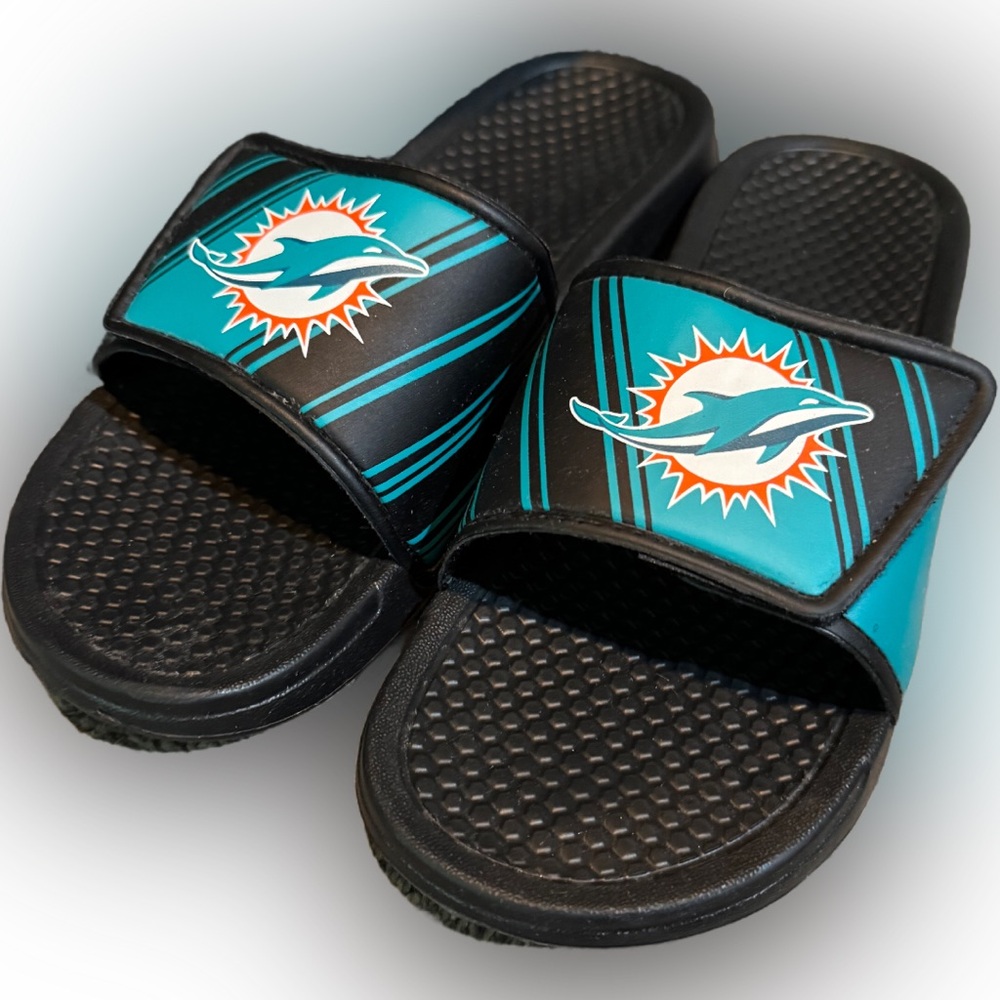 Miami Dolphins Boys Size 7/8 slides